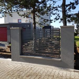 Zděný plot
